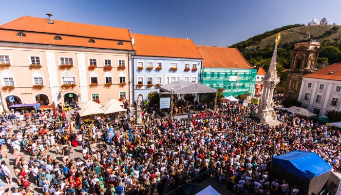 Snížení sezónnosti a rozptýlení návštěvníků na území města